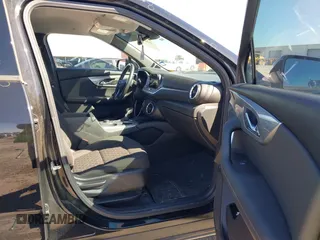 2020 Chevrolet Blazer LT z VIN 3GNKBBRA3LS596803, wystawiony jako IAAI lot #42060918 z przebiegiem 59 253 mil mil oraz . Historia ofert i sprzedaży dostępna na DreamBid. Obrazek 5.