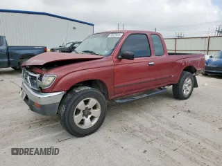 1996 Toyota Tacoma with VIN 4TAWN72N2TZ117751, listed as a Copart auction lot 58523835 with 290,914 mi miles and Salvage title. Bid and sale history available at DreamBid. Image 1.