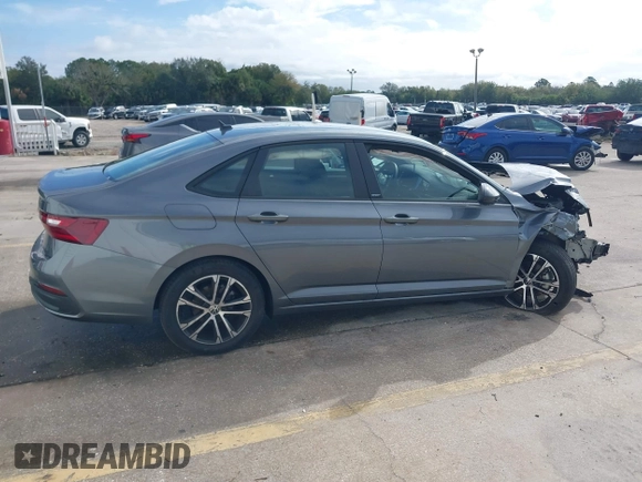 2024 Volkswagen Jetta Sport z VIN 3VWAM7BU0RM056206, wystawiony jako IAAI lot #41115217 z przebiegiem 3 162 mil mil oraz . Historia ofert i sprzedaży dostępna na DreamBid. Obrazek 13.
