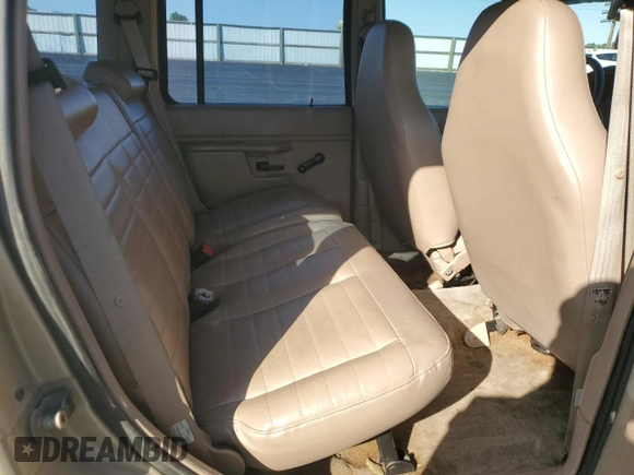 2000 Ford Explorer with VIN 1FMZU71X5YZC15988, listed as a Copart auction lot 58405175 with 190,420 mi miles and Salvage title. Bid and sale history available at DreamBid. Image 11.