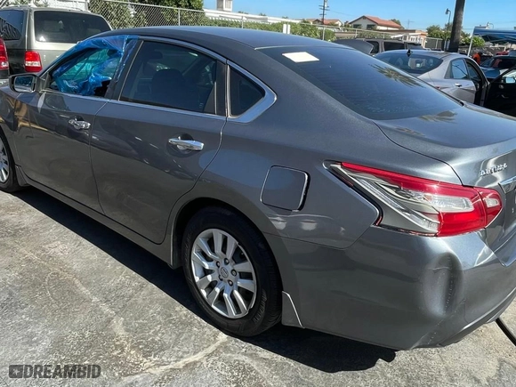 2018 Nissan Altima 2.5 SL with VIN 1N4AL3AP5JC156940, listed as a Copart auction lot 51164755 with 147,629 mi miles and Clean Title. Bid and sale history available at carsss.com. Image 3.