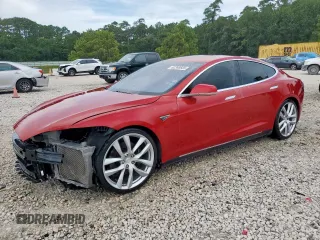 2014 Tesla Model S 60 z VIN 5YJSA1H11EFP43669, wystawiony jako Copart lot #62368605 z przebiegiem Nie podano mil oraz Szkoda całkowita • Salvage title. Historia ofert i sprzedaży dostępna na DreamBid. Obrazek 1.
