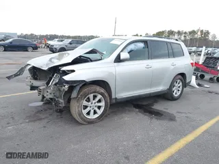 2013 Toyota Highlander with VIN 5TDZK3EH0DS111944, listed as a IAAI auction lot 41399844 with 54,696 mi miles. Bid and sale history available at carsss.com. Image 21.