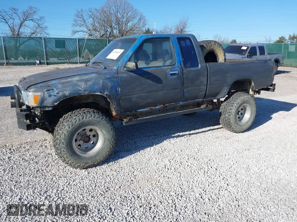 1991 Toyota Pickup с VIN JT4RN13P8M6026288, выставлен на аукционе IAAI как лот 41768419 с пробегом 249 679 миль миль и . История ставок и продаж доступна на DreamBid. Изображение 2.