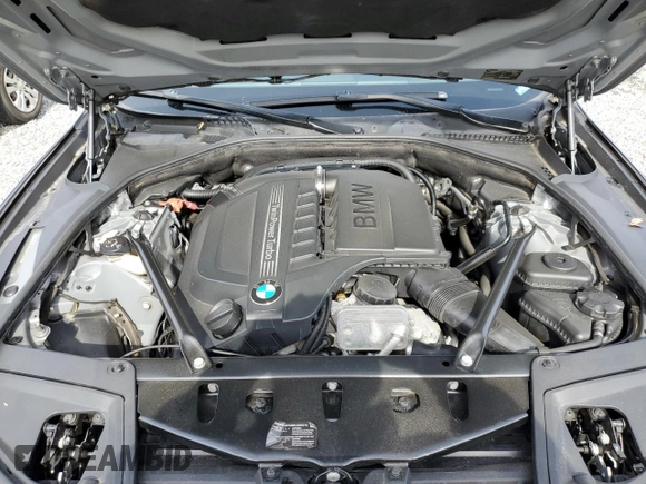 2013 BMW 5 Series 535i xDrive with VIN WBAFU7C55DDU73225, listed as a Copart auction lot 45547325 with 127,797 mi miles and Salvage title. Bid and sale history available at DreamBid. Image 11.