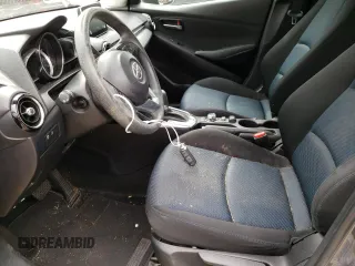 2016 Scion iA z VIN 3MYDLBZV6GY101015, wystawiony jako Copart lot #68777453 z przebiegiem 112 517 mil mil oraz . Historia ofert i sprzedaży dostępna na DreamBid. Obrazek 7.