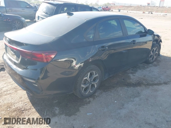2021 Kia Forte LXS с VIN 3KPF24ADXME355848, выставлен на аукционе IAAI как лот 42248749 с пробегом 52 698 миль миль и . История ставок и продаж доступна на DreamBid. Изображение 4.