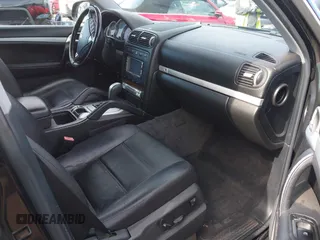 2004 Porsche Cayenne S with VIN WP1AB29P04LA64343, listed as a IAAI auction lot 41429028 with 193,676 mi miles. Bid and sale history available at carsss.com. Image 5.