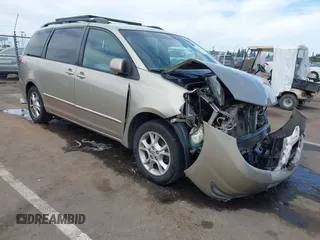 2005 Toyota Sienna XLE with VIN 5TDZA22C65S349045, listed as a IAAI auction lot 42014639 with 99,940 mi miles. Bid and sale history available at carsss.com. Image 1.