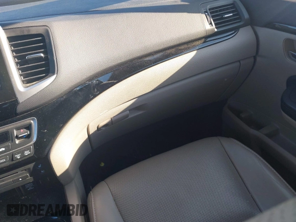 2017 Honda Pilot Elite with VIN 5FNYF6H00HB032386, listed as a IAAI auction lot 41976702 with 153,251 mi miles and . Bid and sale history available at DreamBid. Image 5.