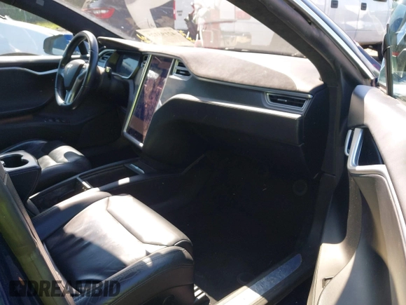2017 Tesla Model S 100D с VIN 5YJSA1E25HF188114, выставлен на аукционе IAAI как лот 42193125 с пробегом 114 587 миль миль и . История ставок и продаж доступна на DreamBid. Изображение 5.