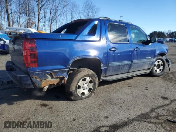 2013 Chevrolet Avalanche LS with VIN 3GNTKEE72DG221442, listed as a Copart auction lot 42138005 with 242,221 mi miles and Salvage Title. Bid and sale history available at carsss.com. Image 3.