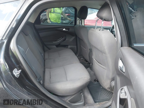 2012 Ford Focus SEL with VIN 1FAHP3M2XCL106248, listed as a IAAI auction lot 42088933 with 117,333 mi miles. Bid and sale history available at carsss.com. Image 8.