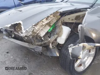 2004 Ford Mustang Standard z VIN 1FAFP40414F105171, wystawiony jako IAAI lot #41754232 z przebiegiem Nie podano mil oraz . Historia ofert i sprzedaży dostępna na DreamBid. Obrazek 6.