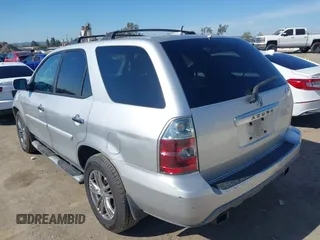 2005 Acura MDX Touring with VIN 2HNYD18915H520415, listed as a IAAI auction lot 42012458 with 219,246 mi miles. Bid and sale history available at carsss.com. Image 3.