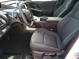 2024 Subaru Solterra Premium с VIN JTMABABAXRA065987, выставлен на аукционе Copart как лот 54017135 с пробегом 2 781 миль миль и Списание • Salvage title. История ставок и продаж доступна на DreamBid. Изображение 7.