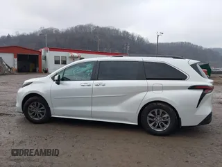 2023 Toyota Sienna XLE с VIN 5TDJRKEC7PS157721, выставлен на аукционе IAAI как лот 41687181 с пробегом 30 351 миль миль и . История ставок и продаж доступна на DreamBid. Изображение 14.