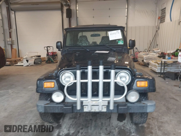 2005 Jeep Wrangler X with VIN 1J4FA39S95P356033, listed as a IAAI auction lot 42252776 with 40,512 mi miles and . Bid and sale history available at DreamBid. Image 12.