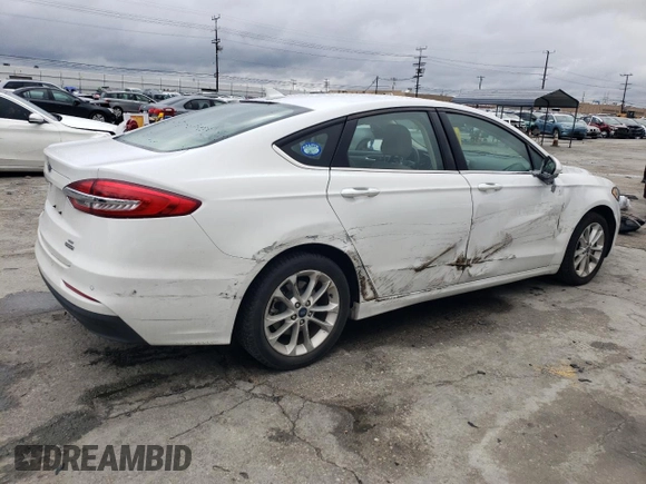 2020 Ford Fusion SE z VIN 3FA6P0LU2LR249589, wystawiony jako Copart lot #48800935 z przebiegiem 50 822 mil mil oraz Szkoda całkowita • Salvage title. Historia ofert i sprzedaży dostępna na DreamBid. Obrazek 3.