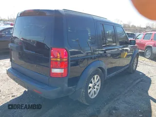 2005 Land Rover LR3 SE with VIN SALAA25495A301482, listed as a IAAI auction lot 41776752 with 218,257 mi miles. Bid and sale history available at carsss.com. Image 4.