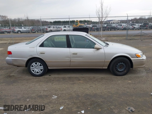 2001 Toyota Camry CE with VIN 4T1BG22K51U046766, listed as a IAAI auction lot 41674202 with 148,581 mi miles. Bid and sale history available at carsss.com. Image 13.