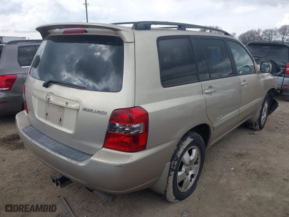 2006 Toyota Highlander w/3rd Row with VIN JTEEP21A960163299, listed as a IAAI auction lot 41179758 with 205,521 mi miles. Bid and sale history available at carsss.com. Image 4.
