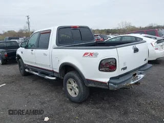 2003 Ford F-150 XLT with VIN 1FTRW08L43KA64328, listed as a IAAI auction lot 41932751 with 275,213 mi miles. Bid and sale history available at carsss.com. Image 3.