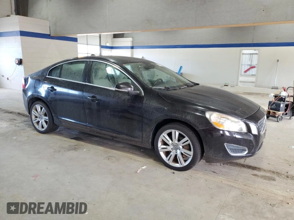 2012 Volvo S60 T6 z VIN YV1902FH6C2037945, wystawiony jako Copart lot #46753375 z przebiegiem 127 531 mil mil oraz Czysty tytuł • Clean title. Historia ofert i sprzedaży dostępna na DreamBid. Obrazek 4.