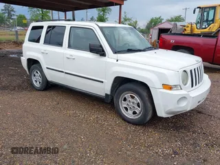 2010 Jeep Patriot Sport z VIN 1J4NT2GB5AD610643, wystawiony jako IAAI lot #42188059 z przebiegiem 274 175 mil mil oraz . Historia ofert i sprzedaży dostępna na DreamBid. Obrazek 1.
