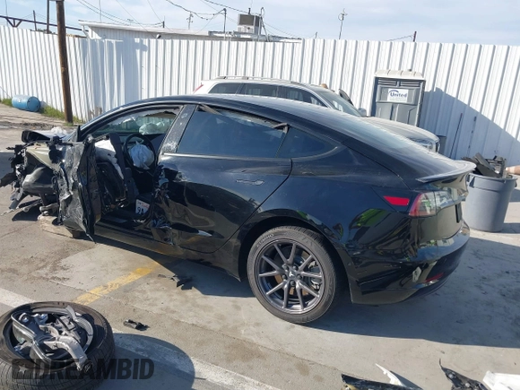 2019 Tesla Model 3 Mid Range with VIN 5YJ3E1EA0KF399082, listed as a IAAI auction lot 41697100 with 138,998 mi miles and . Bid and sale history available at carsss.com. Image 3.