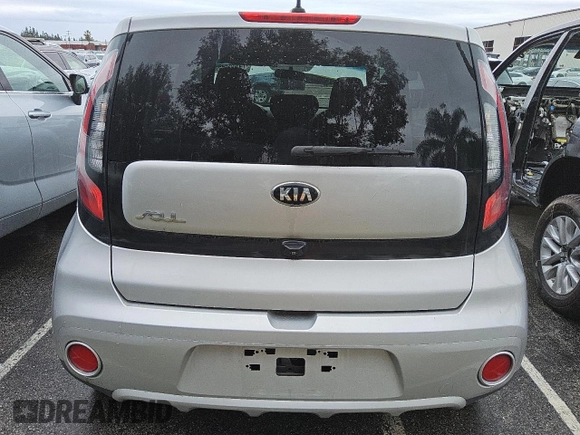 2018 Kia Soul + with VIN KNDJP3A58J7560868, listed as a Copart auction lot 46422365 with 53,288 mi miles and Clean Title. Bid and sale history available at DreamBid. Image 6.