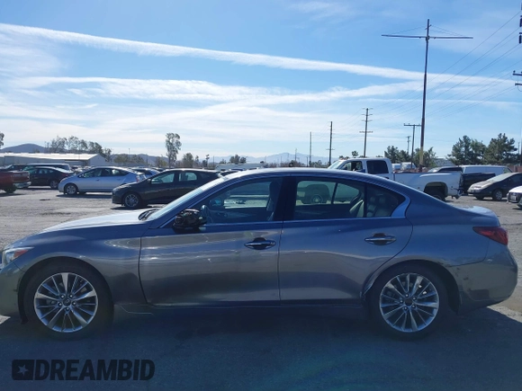 2021 Infiniti Q50 Luxe z VIN JN1EV7BP3MM701871, wystawiony jako IAAI lot #41383333 z przebiegiem 28 634 mil mil oraz . Historia ofert i sprzedaży dostępna na DreamBid. Obrazek 6.