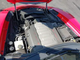 2015 Chevrolet Corvette 1LT z VIN 1G1YA2D77F5122992, wystawiony jako IAAI lot #42386670 z przebiegiem 59 722 mil mil oraz . Historia ofert i sprzedaży dostępna na DreamBid. Obrazek 10.