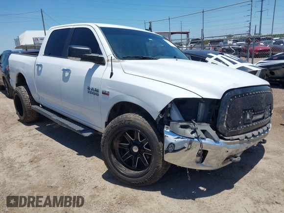 2017 Ram 1500 Big Horn z VIN 3C6RR7LTXHG608439, wystawiony jako IAAI lot #42239600 z przebiegiem 92 038 mil mil oraz . Historia ofert i sprzedaży dostępna na DreamBid. Obrazek 1.