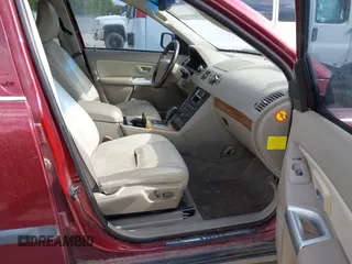 2005 Volvo XC90 with VIN YV1CZ911251165669, listed as a IAAI auction lot 42201984 with 189,754 mi miles and . Bid and sale history available at DreamBid. Image 5.