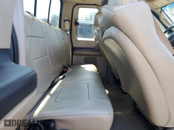 2005 Ford F-250 XL with VIN 1FTSX21P25EB15818, listed as a Copart auction lot 54222215 with 260,018 mi miles and Salvage Title. Bid and sale history available at DreamBid. Image 10.