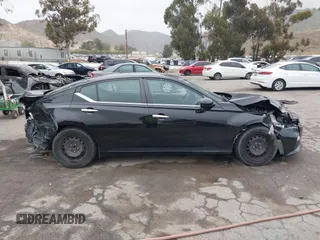 2019 Nissan Altima S with VIN 1N4BL4BV2KN317158, listed as a IAAI auction lot 42058292 with 109,466 mi miles and . Bid and sale history available at carsss.com. Image 12.