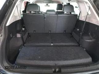 2024 Volkswagen Tiguan SE z VIN 3VV3B7AX4RM076330, wystawiony jako IAAI lot #42752482 z przebiegiem 25 282 mil mil oraz . Historia ofert i sprzedaży dostępna na DreamBid. Obrazek 24.