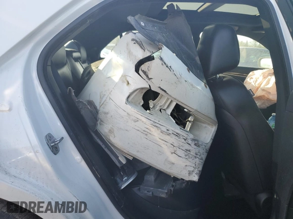 2014 Chrysler 300 C z VIN 2C3CCAEG8EH320769, wystawiony jako Copart lot #55211055 z przebiegiem 163 430 mil mil oraz Szkoda całkowita • Salvage title. Historia ofert i sprzedaży dostępna na DreamBid. Obrazek 10.