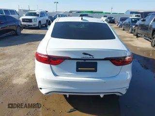 2024 Jaguar XF R-Dynamic SE z VIN SAJBL4GX6RCY95873, wystawiony jako IAAI lot #41059878 z przebiegiem 7 956 mil mil oraz . Historia ofert i sprzedaży dostępna na DreamBid. Obrazek 16.
