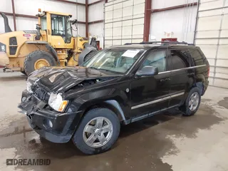2007 Jeep Grand Cherokee Limited with VIN 1J8HR58287C572544, listed as a IAAI auction lot 41366475 with 231,151 mi miles. Bid and sale history available at carsss.com. Image 17.