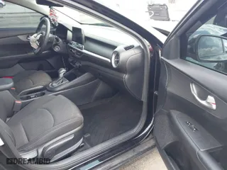 2019 Kia Forte LXS with VIN 3KPF24AD8KE083734, listed as a IAAI auction lot 41936370 with 89,159 mi miles. Bid and sale history available at carsss.com. Image 5.