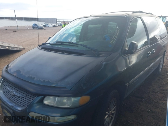 2000 Chrysler Town & Country LXi with VIN 1C4GP54L5YB671398, listed as a IAAI auction lot 41736027 with 131,923 mi miles. Bid and sale history available at carsss.com. Image 2.