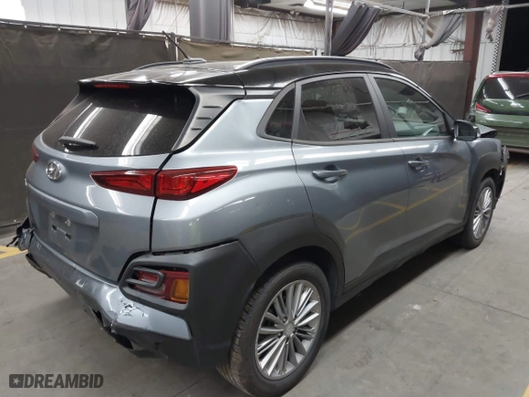 2020 Hyundai Kona SEL with VIN KM8K22AA5LU440441, listed as a IAAI auction lot 41664745 with 99,986 mi miles. Bid and sale history available at carsss.com. Image 4.