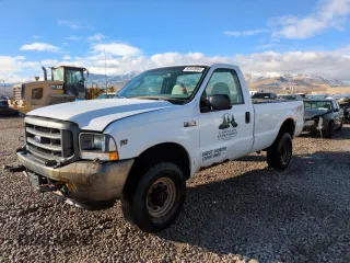 2003 Ford F-350 XL with VIN 1FTSF31SX3EC74919, listed as a Copart auction lot 82645664 with 229,519 mi miles and Salvage title. Bid and sale history available at DreamBid. Image 1.