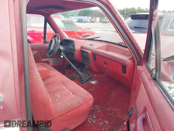 1990 Ford F-150 S с VIN 1FTDF15Y7LNA48686, выставлен на аукционе IAAI как лот 42365955 с пробегом 20 540 миль миль и . История ставок и продаж доступна на DreamBid. Изображение 5.