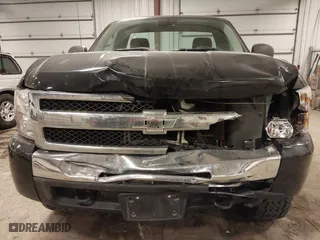 2011 Chevrolet Silverado 1500 Work Truck with VIN 1GCNKPEX7BZ400280, listed as a IAAI auction lot 41385735 with 128,218 mi miles. Bid and sale history available at carsss.com. Image 6.