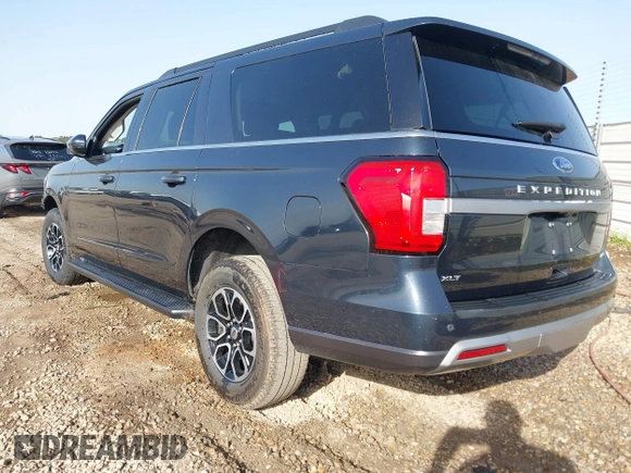2024 Ford Expedition Max XLT with VIN 1FMJK1J84REA22720, listed as a IAAI auction lot 41837312 with 30,874 mi miles and . Bid and sale history available at DreamBid. Image 3.