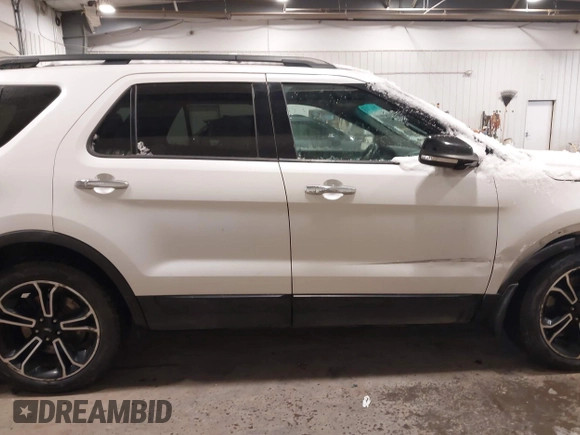 2013 Ford Explorer Sport with VIN 1FM5K8GT2DGC24829, listed as a IAAI auction lot 41722533 with 124,240 mi miles and . Bid and sale history available at carsss.com. Image 14.