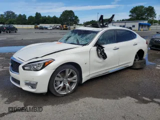 2019 Infiniti Q70 Luxe with VIN JN1BY1PP2KM685479, listed as a Copart auction lot 60216445 with 50,965 mi miles and Salvage title. Bid and sale history available at DreamBid. Image 1.